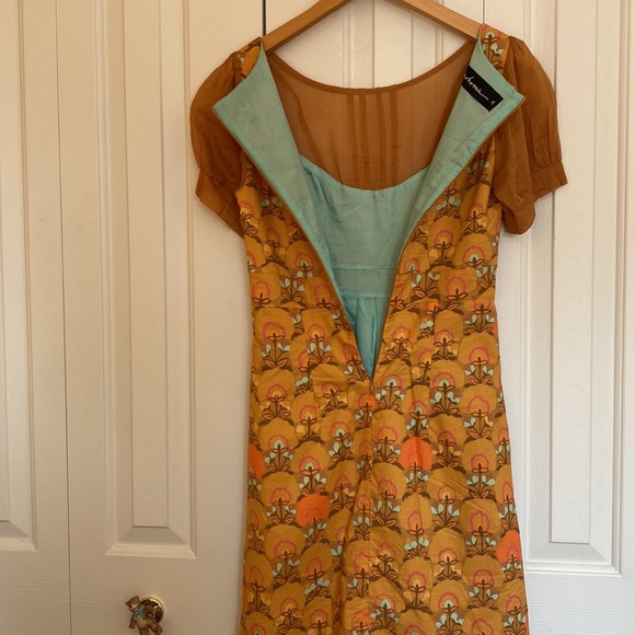 Vintage Dress - Picture 4 of 9